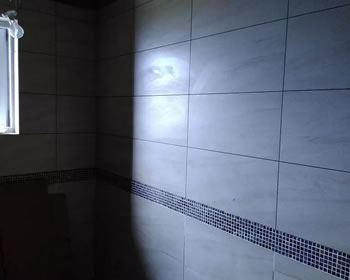 成都华阳光明城市贴砖施工进行中