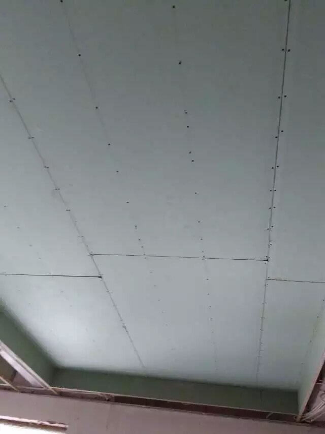 成都皇家别墅翻新改造吊顶施工ing