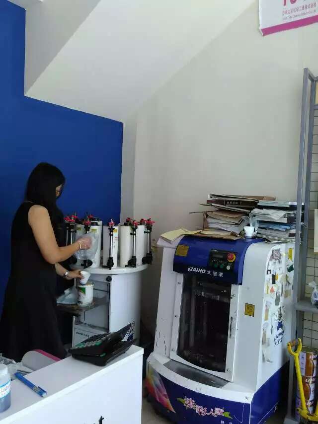 成都光明城市装修接近尾声，乳胶漆配送中