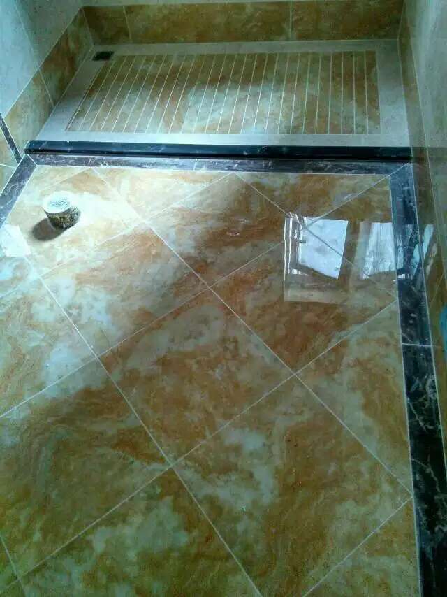 成都皇家别墅装修贴砖施工