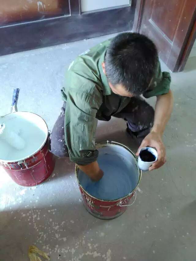 成都西贵金沙装修乳胶漆施工