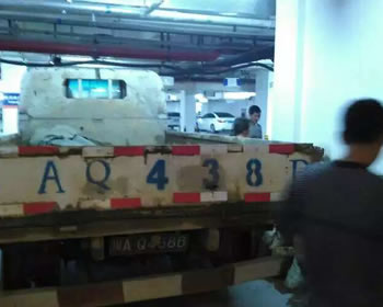 成都装修龙湖金楠天街敬先生家材料进场