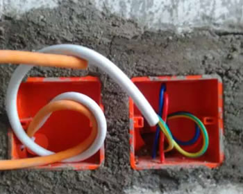 成都装修保利城三期赵先生家水电改造中