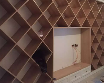 成都装修维多利亚富御小王家定制柜安装