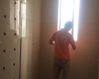 成都绿地gic装修泥工汪国顺师傅铺贴完成